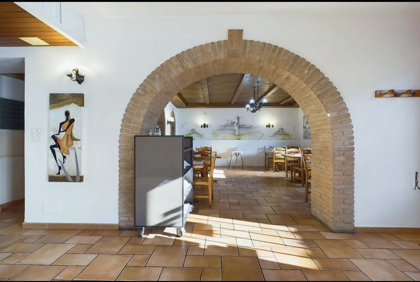 Unique opportunity for rent restaurant grotto - Photo 3 of 4