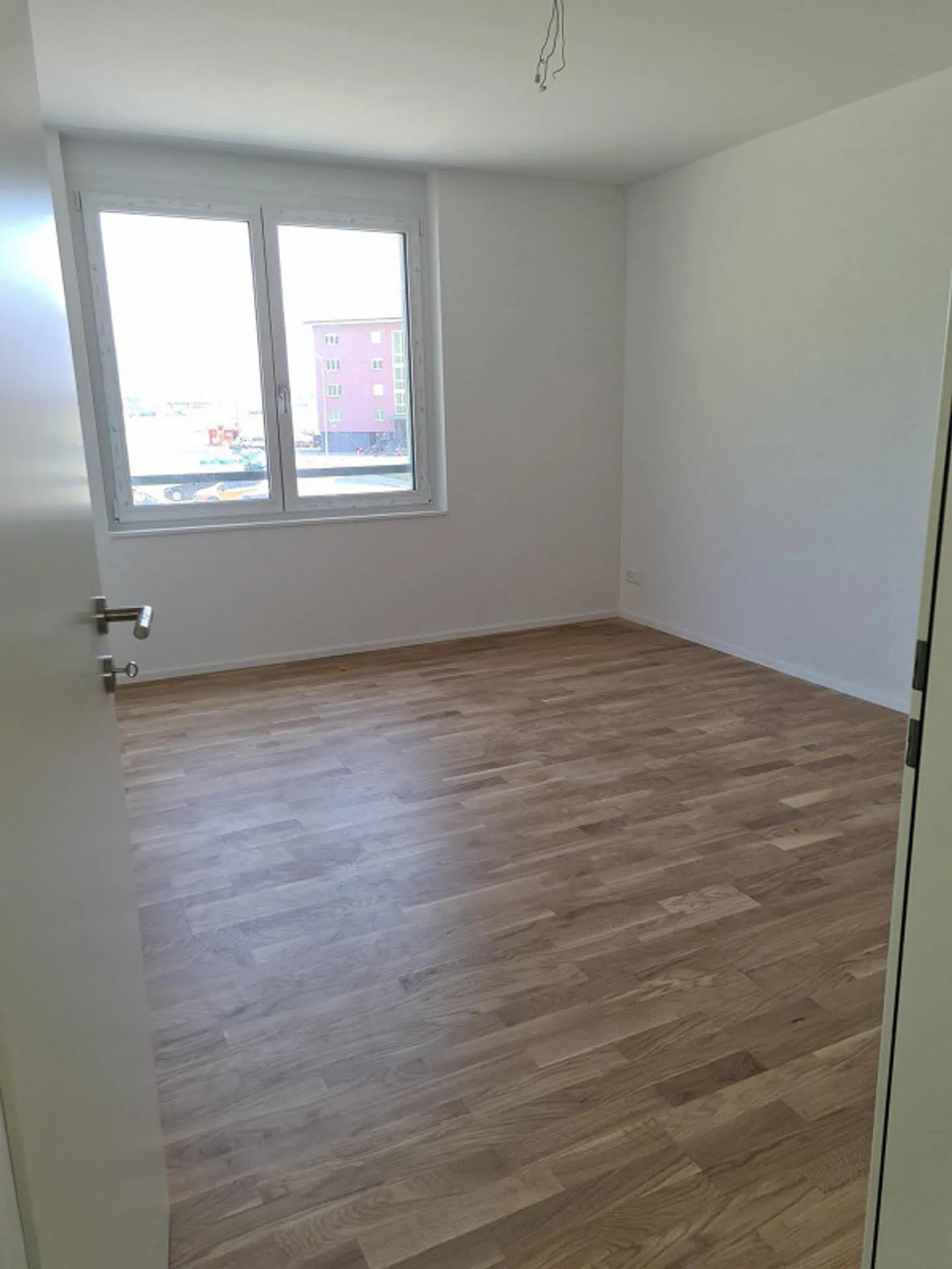 Moderne 3.5 Zimmer-Wohnung mit viel Licht & grossem Balkon - Foto 8 von 9