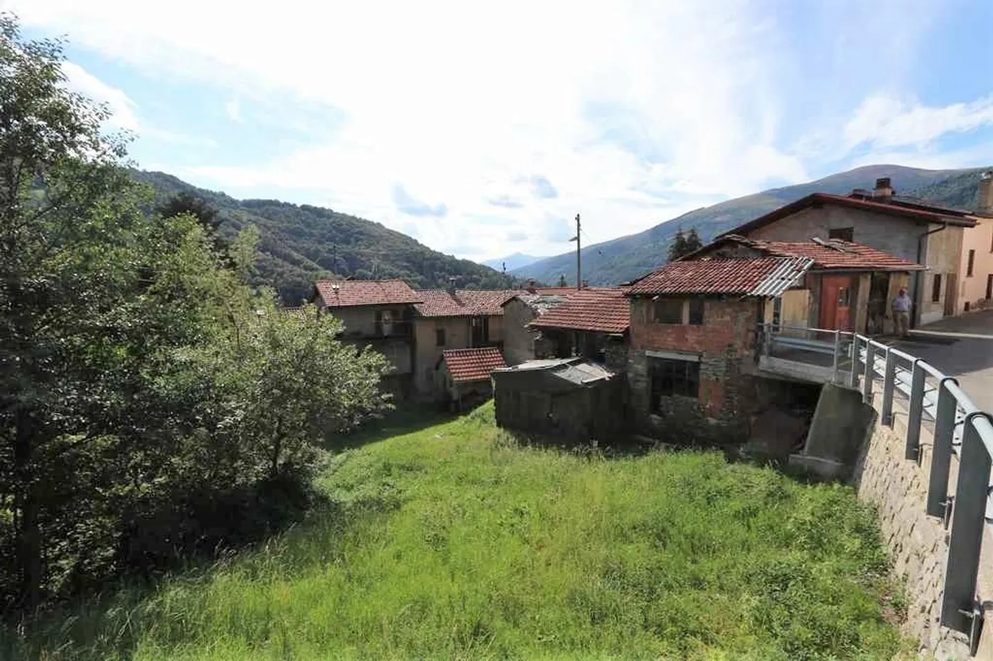 Casa singola in affitto - Foto 1 di 13