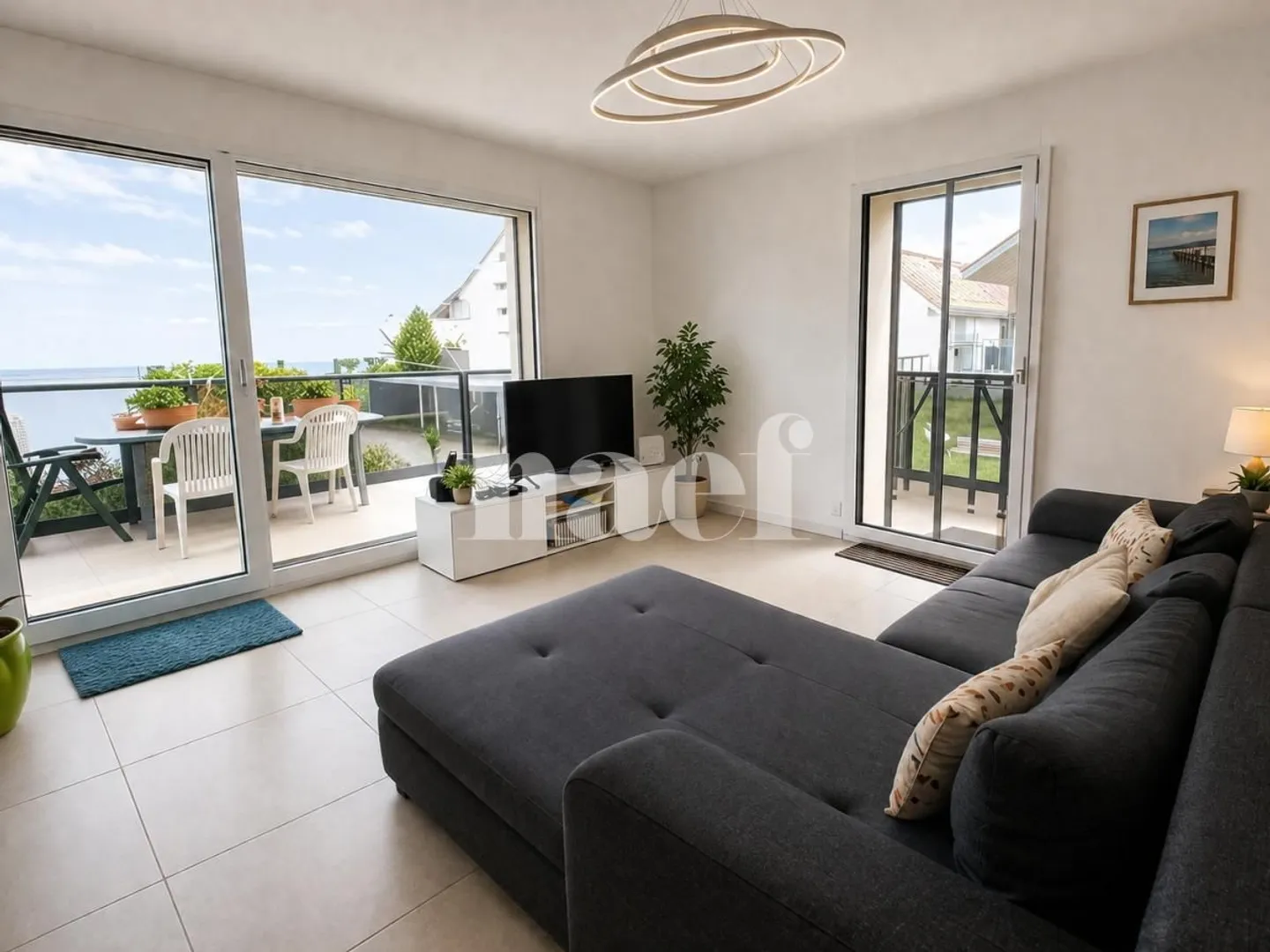 Schöne Wohnung von ca. 95 m2 mit 4,5 Zimmern im 1. Stock mit Balkon - Foto 3 von 7