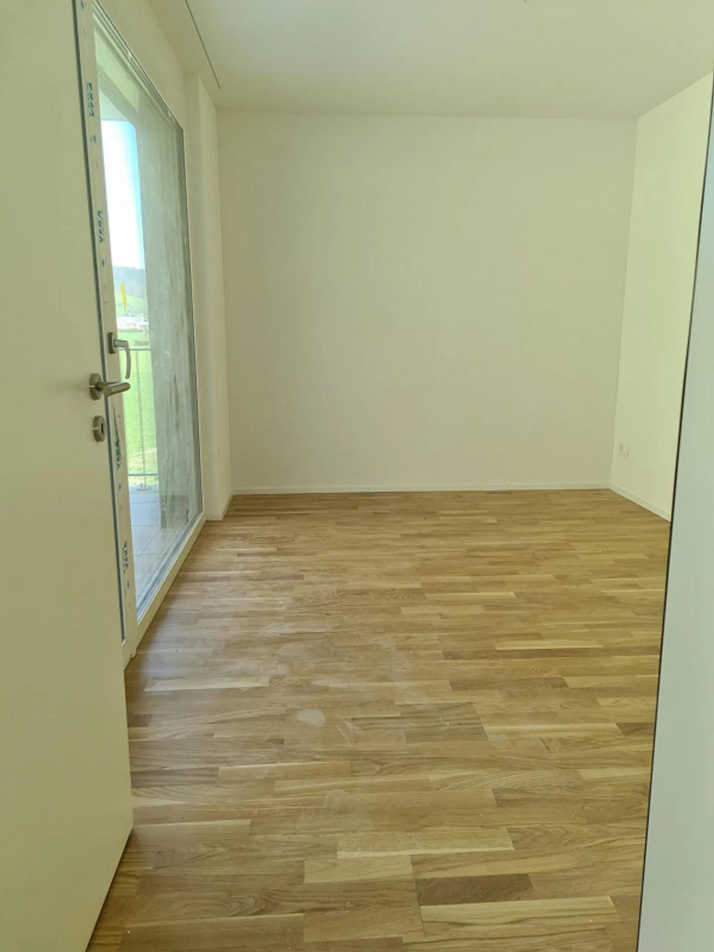 Moderne 3.5 Zimmer-Wohnung mit viel Licht & grossem Balkon - Foto 9 von 9