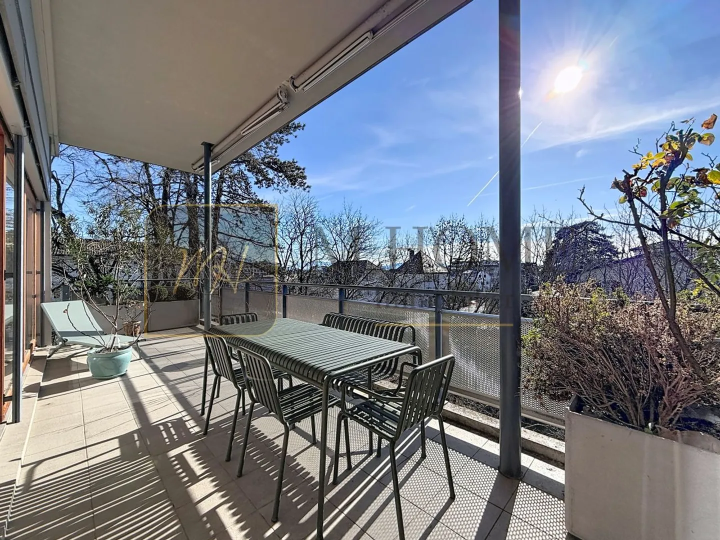 Spacious Apartment with Alpine View - Photo 2 of 13