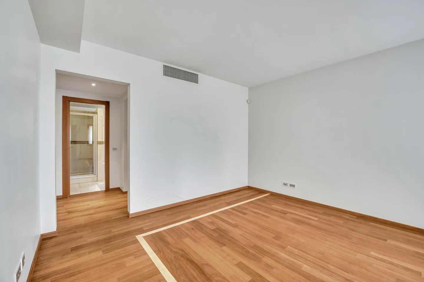 Appartamento elegante con vista lago - Foto 2 di 11