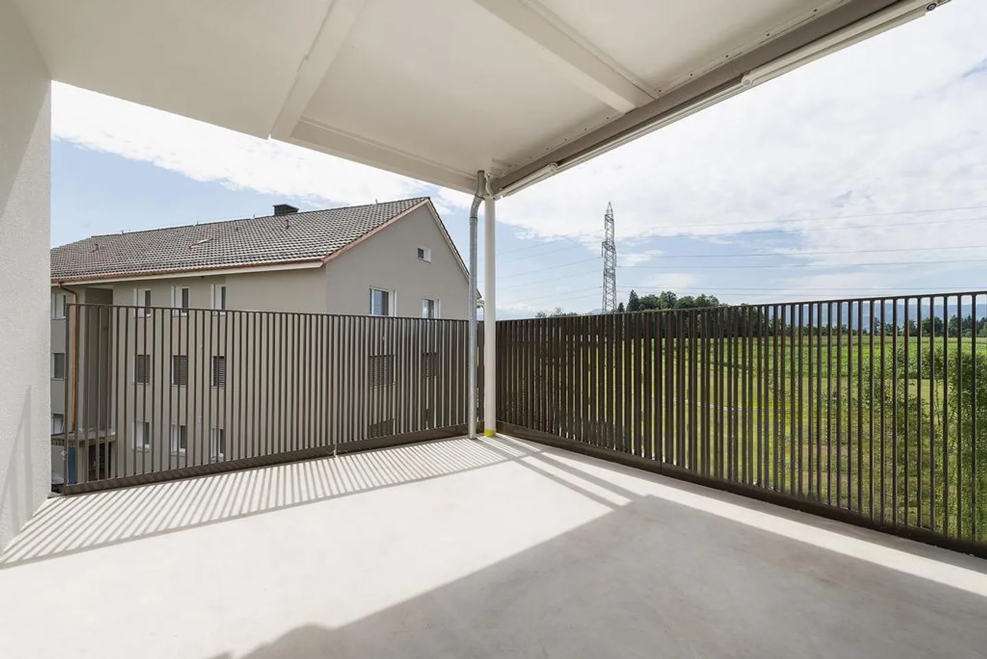 Appartamento 4 locali appena ristrutturato con balcone e torre di lavaggio - Foto 10 di 11