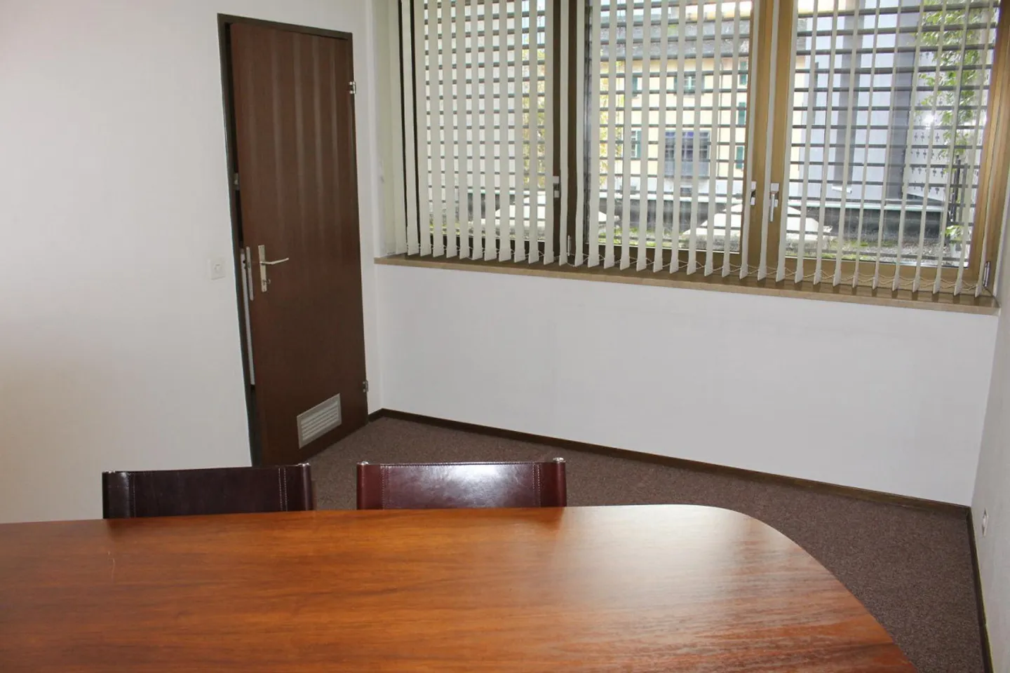 4 Büroräume von ca. 100 m2 an sehr zentraler Lage / 4 locali uffici... - Foto 6 di 13