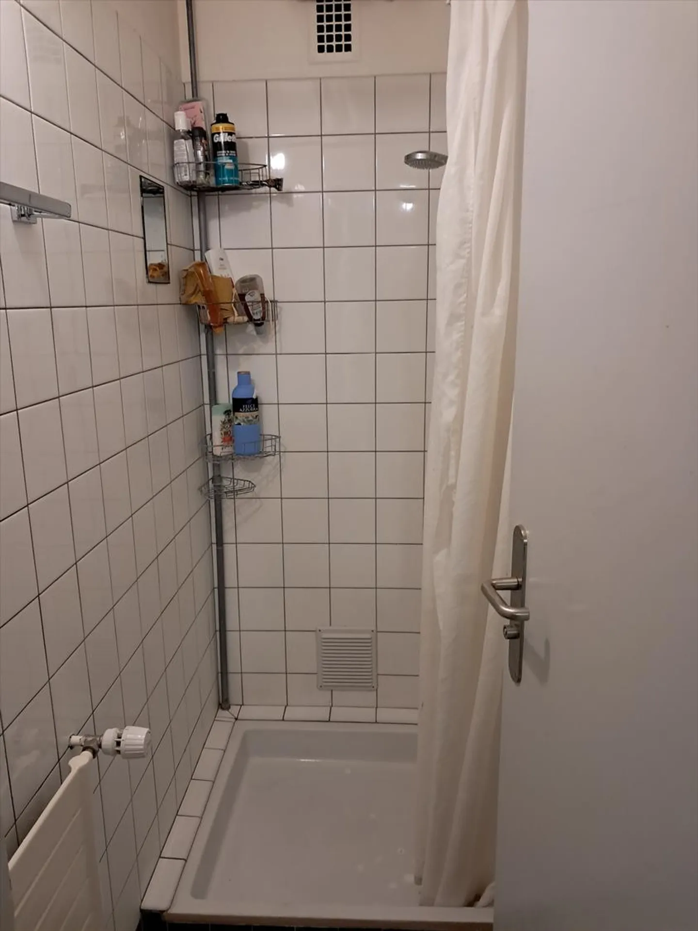Furnished 1-room apartment - Photo 3 of 4