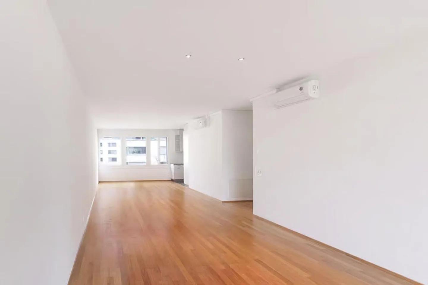 Appartamento di 4 1/2 locali al 3° piano nel popolare quartiere Hertiquartier - Foto 1 di 13