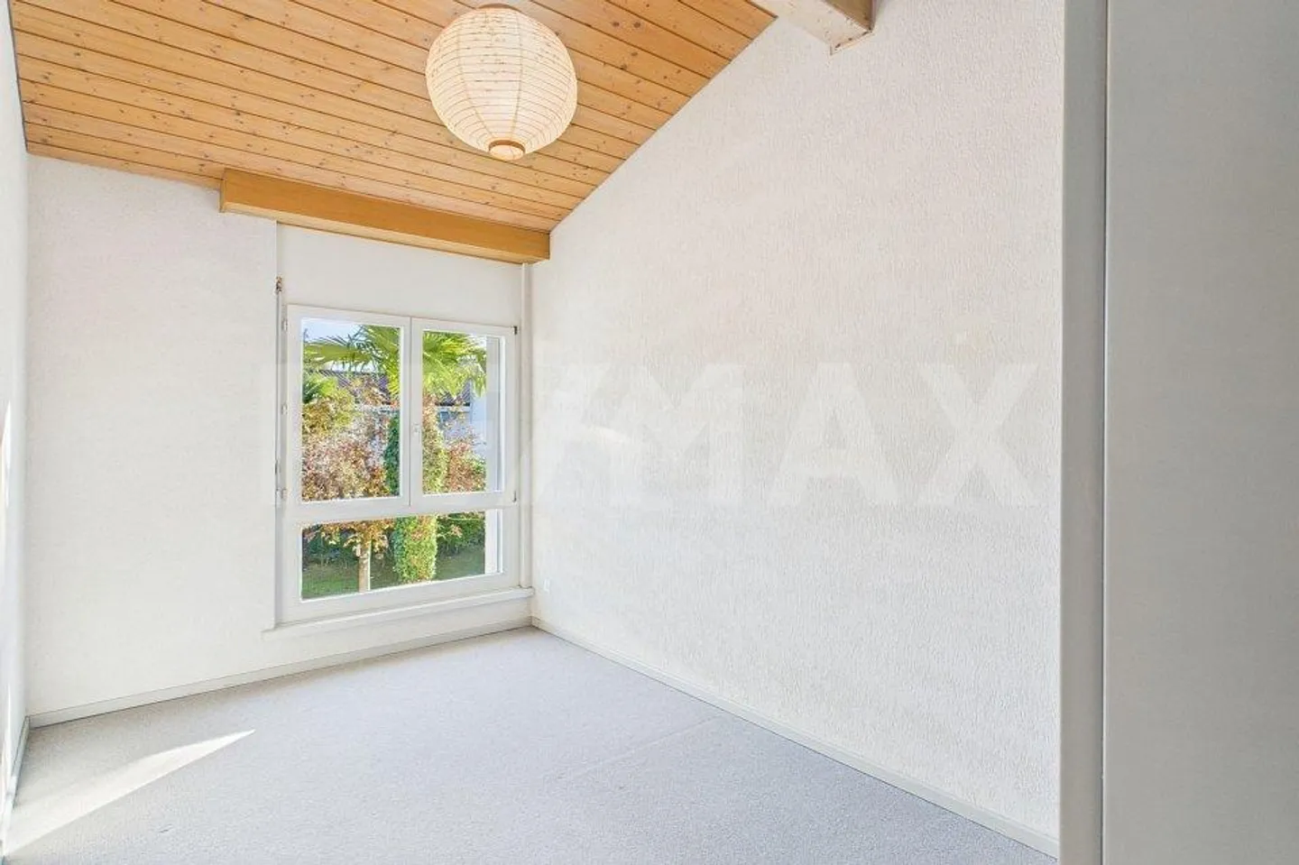 6-room House - Photo 10 of 13