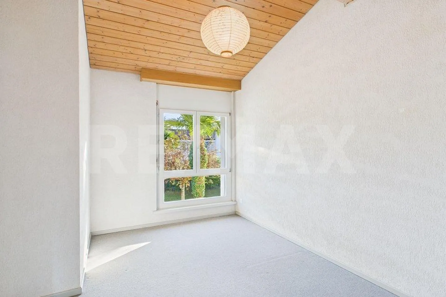 6-room House - Photo 11 of 13