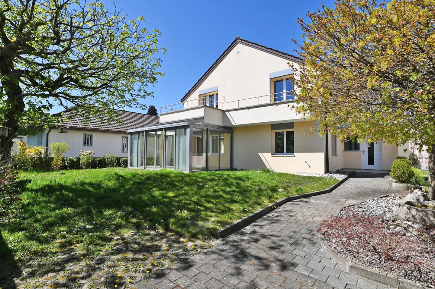 Renoviertes Einfamilienhaus in Zelgli - Foto 1 von 14