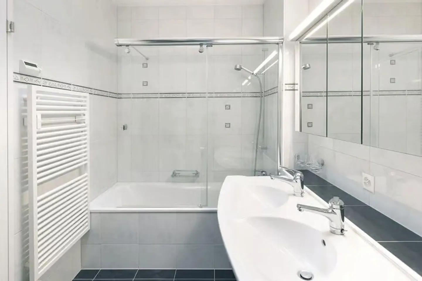 Appartamento di 4 1/2 locali al 3° piano nel popolare quartiere Hertiquartier - Foto 4 di 13