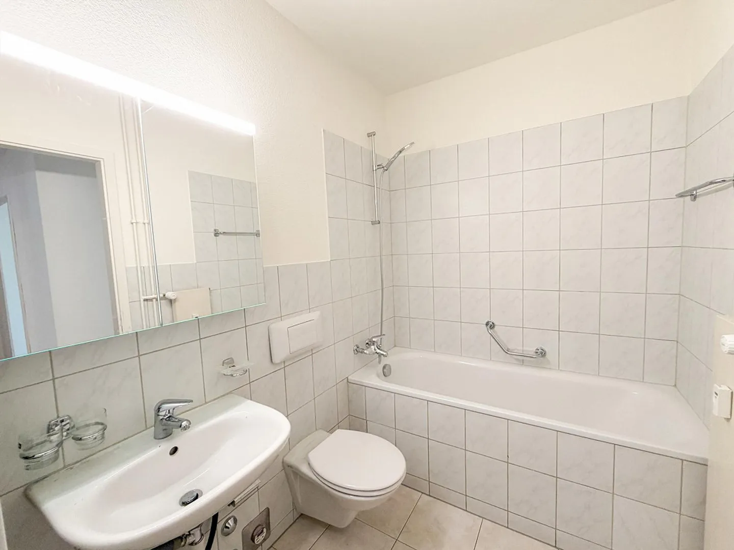 Charmante Wohnung mit Balkon - Foto 7 von 8