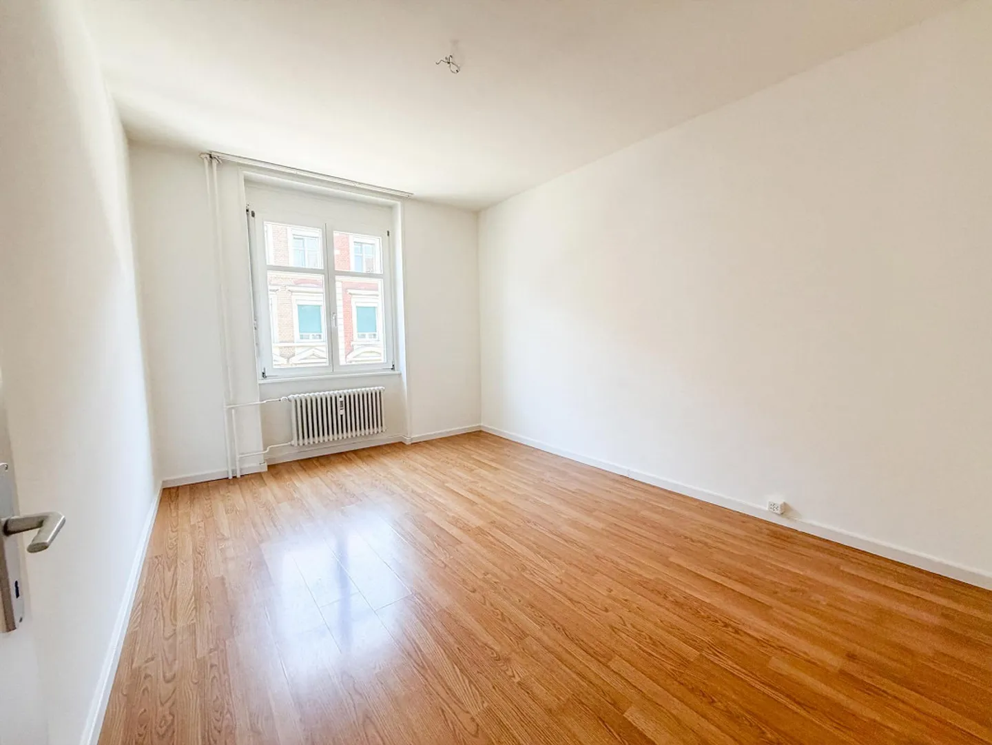 Charmante Wohnung mit Balkon - Foto 2 von 8