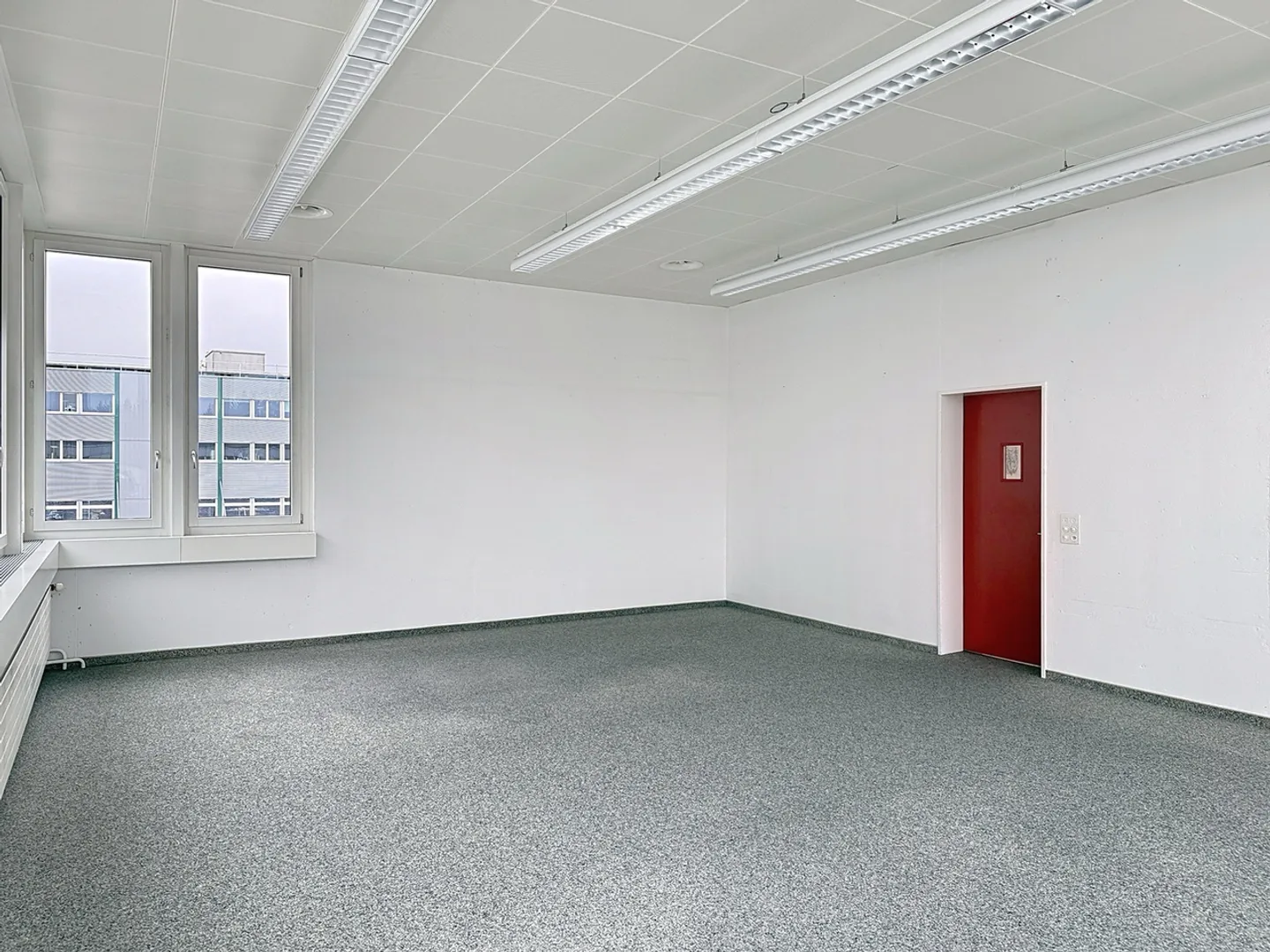 «Unkompliziertes Büro direkt in der Industriezone» - Foto 5 von 6