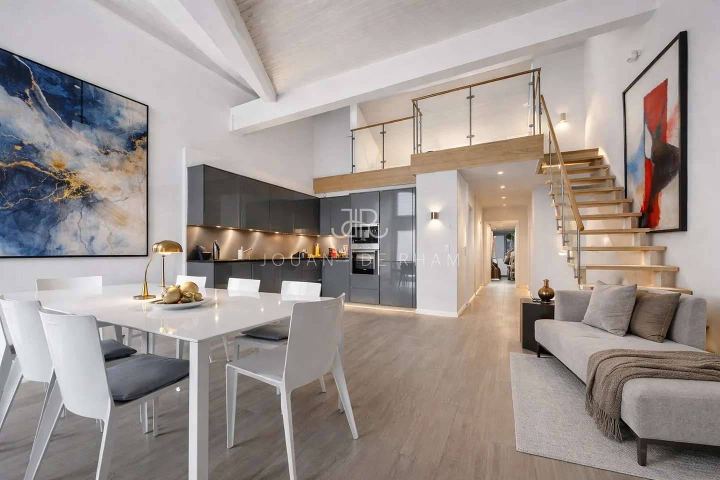 Dachgeschoss mit 3.5 Zimmern und großer Terrasse - Foto 1 von 8