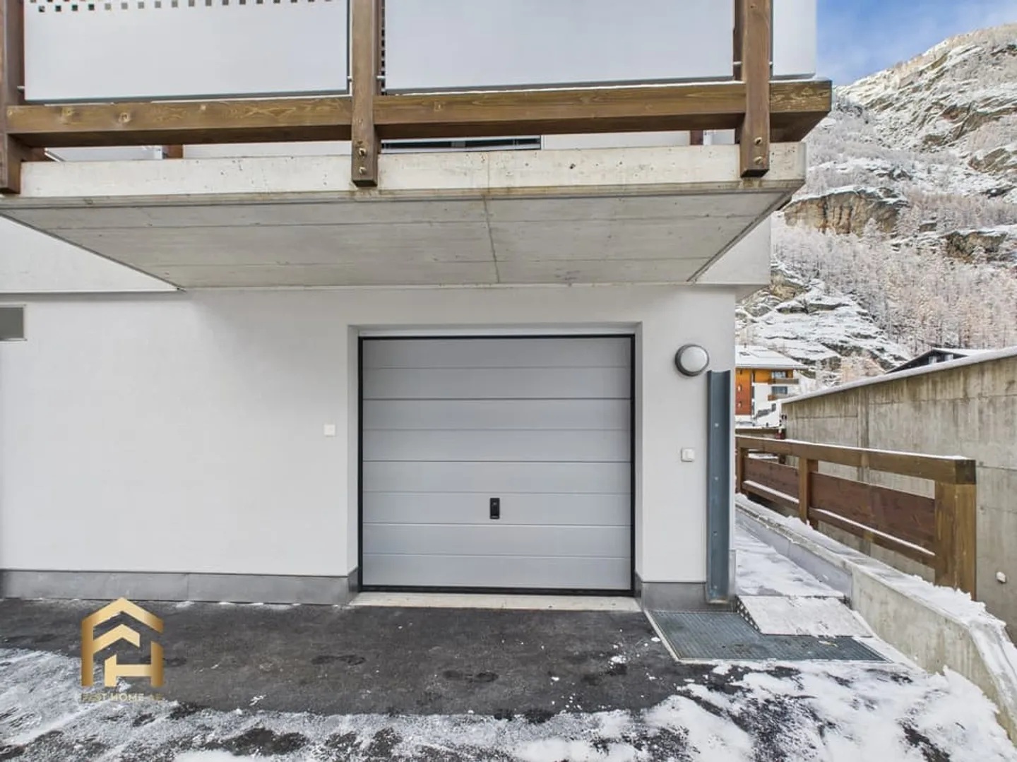 Centrally Located Car Garages in Täsch - Photo 1 of 13