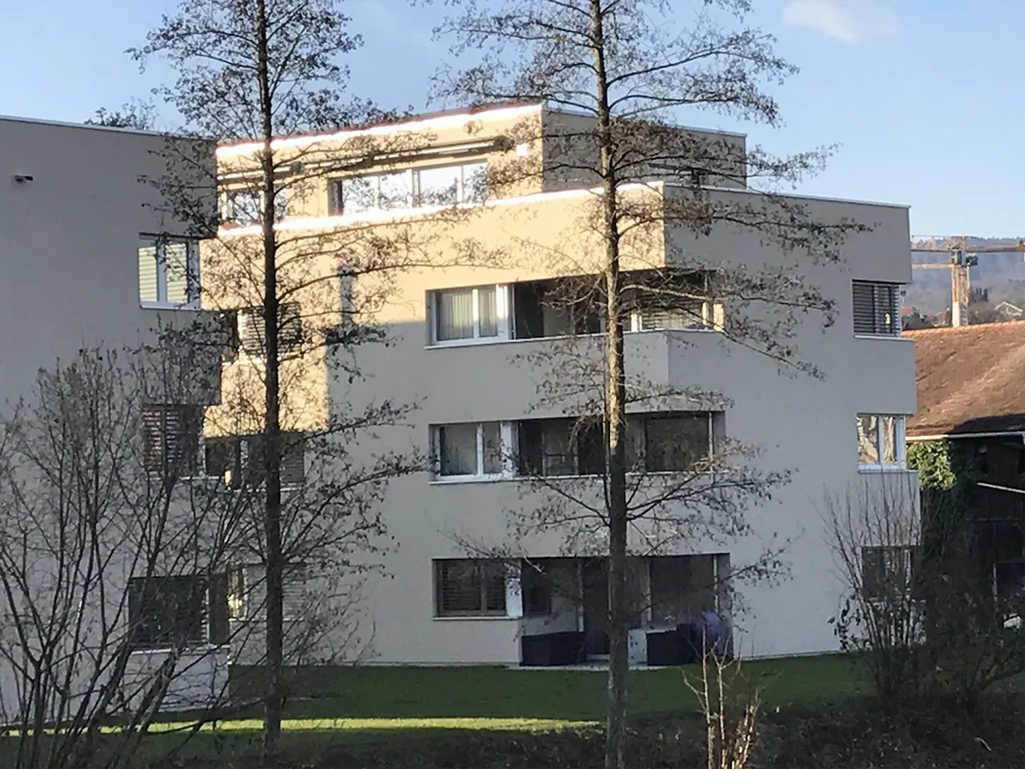Helle 3.5 Zimmer Attikawohnung in Laufen - Foto 1 von 13