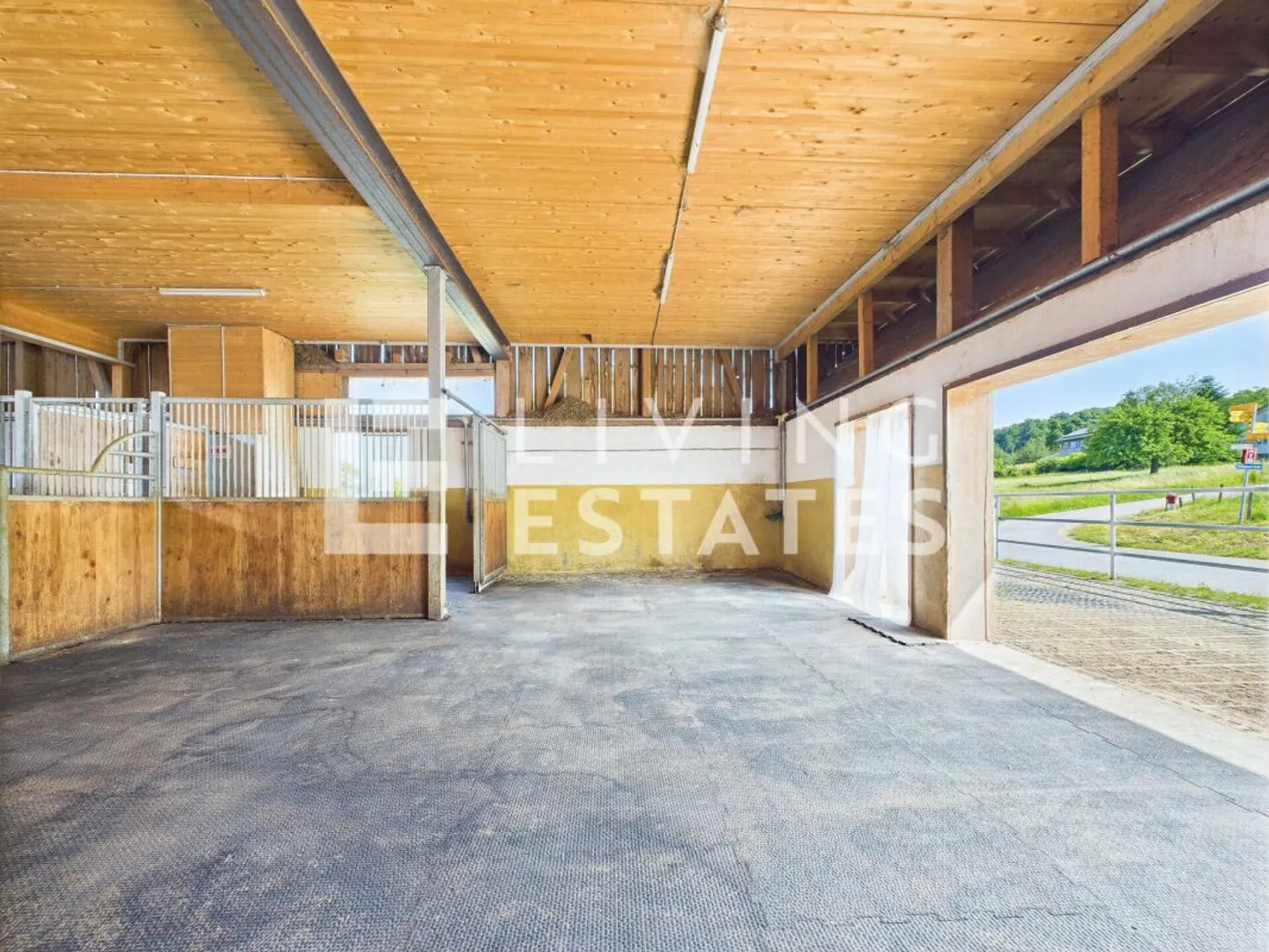 IDYLLIQUE ÉQUESTRE AU PLUS HAUT NIVEAU - CONFORT DE VIE AVEC STYLE - Photo 11 sur 19