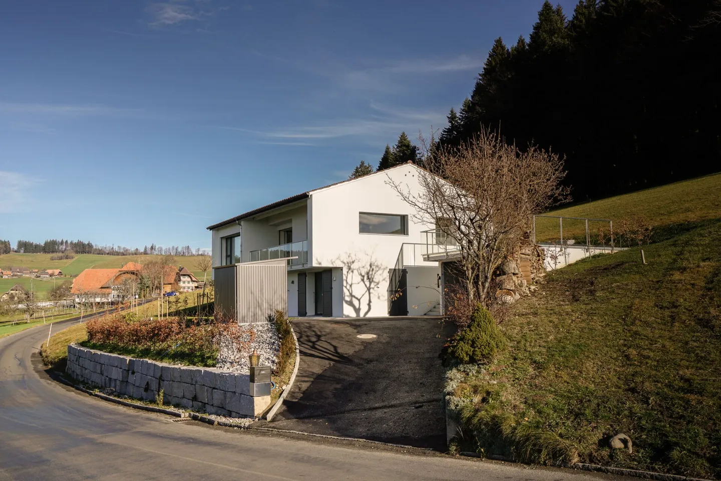 SPYCHER REAL ESTATE FOR RENT - Extraordinary Single-Family Home in Worb - Photo 1 of 10