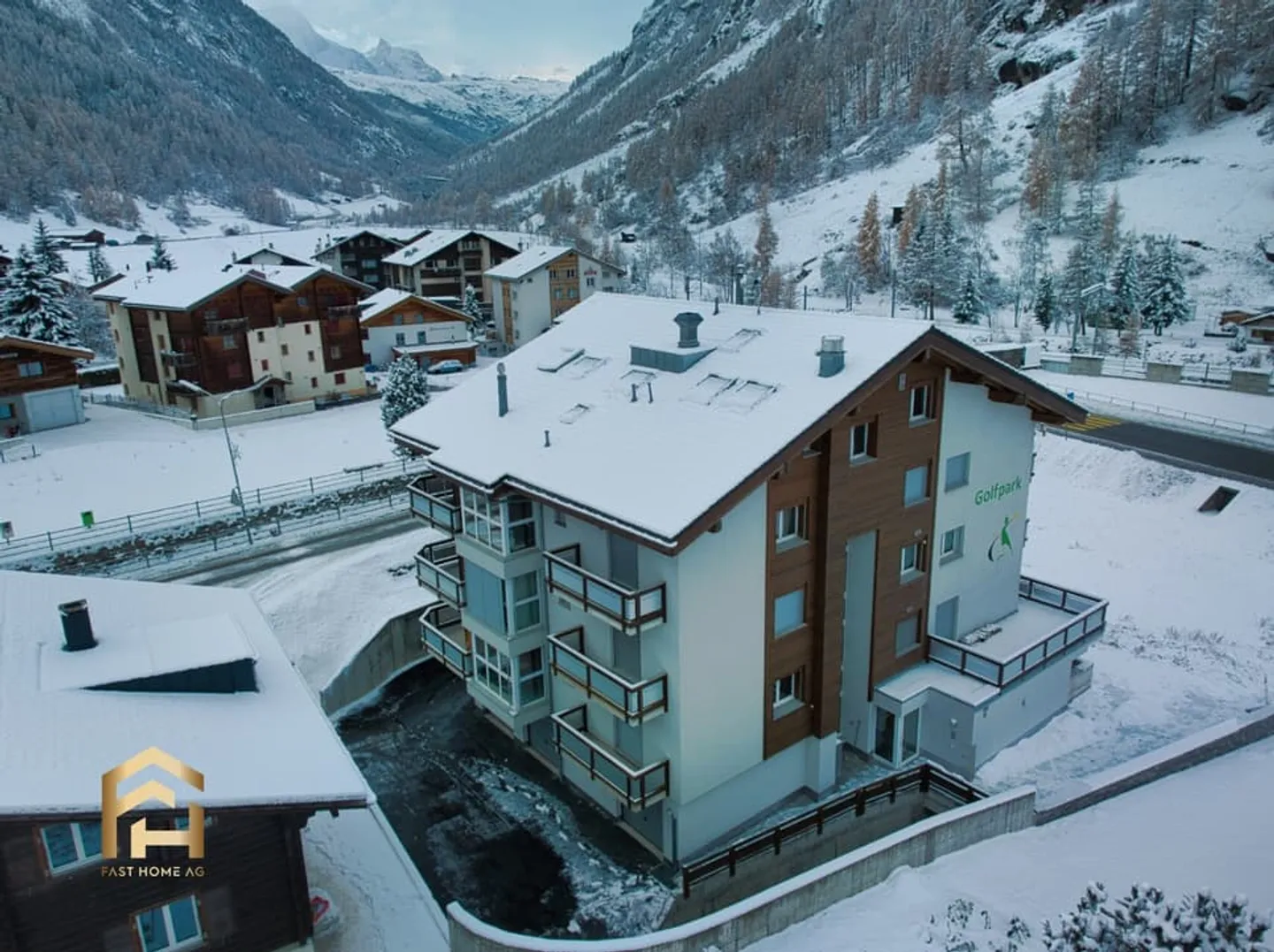 Centrally Located Car Garages in Täsch - Photo 11 of 13