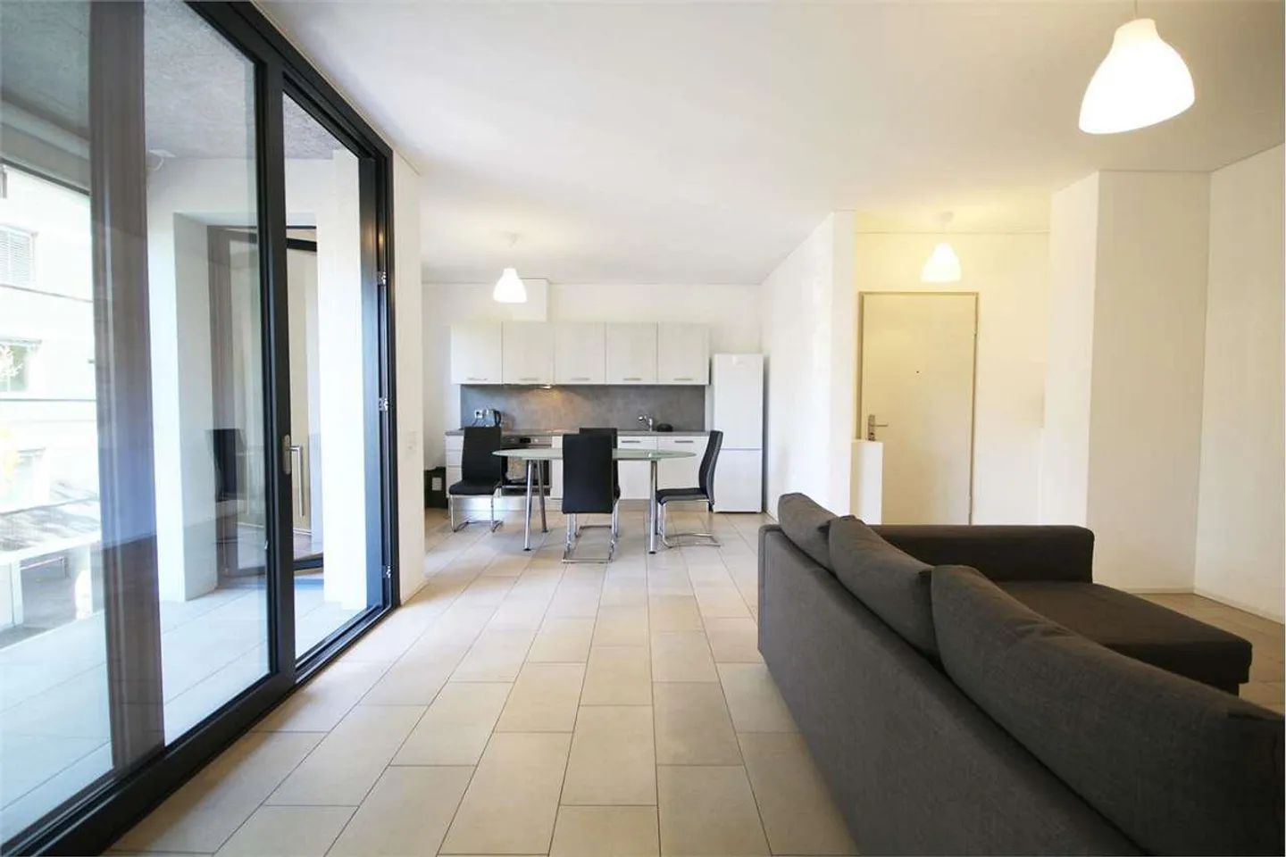 Lugano: modern apartment near the center - Photo 1 of 10