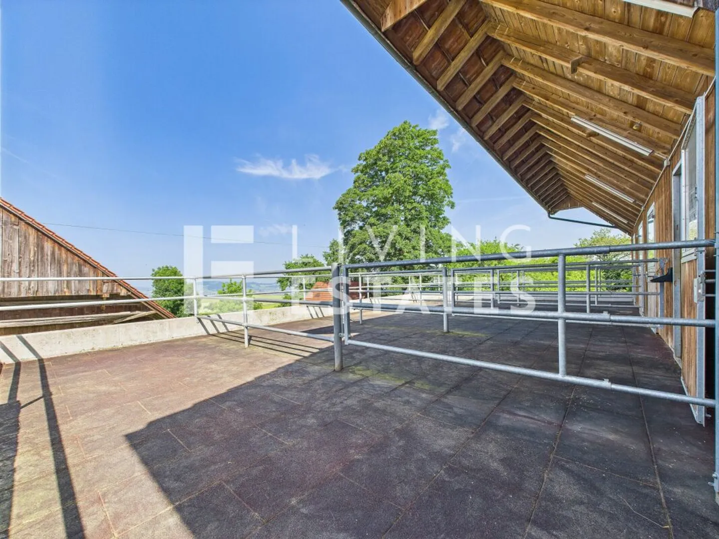 IDYLLIQUE ÉQUESTRE AU PLUS HAUT NIVEAU - CONFORT DE VIE AVEC STYLE - Photo 15 sur 19