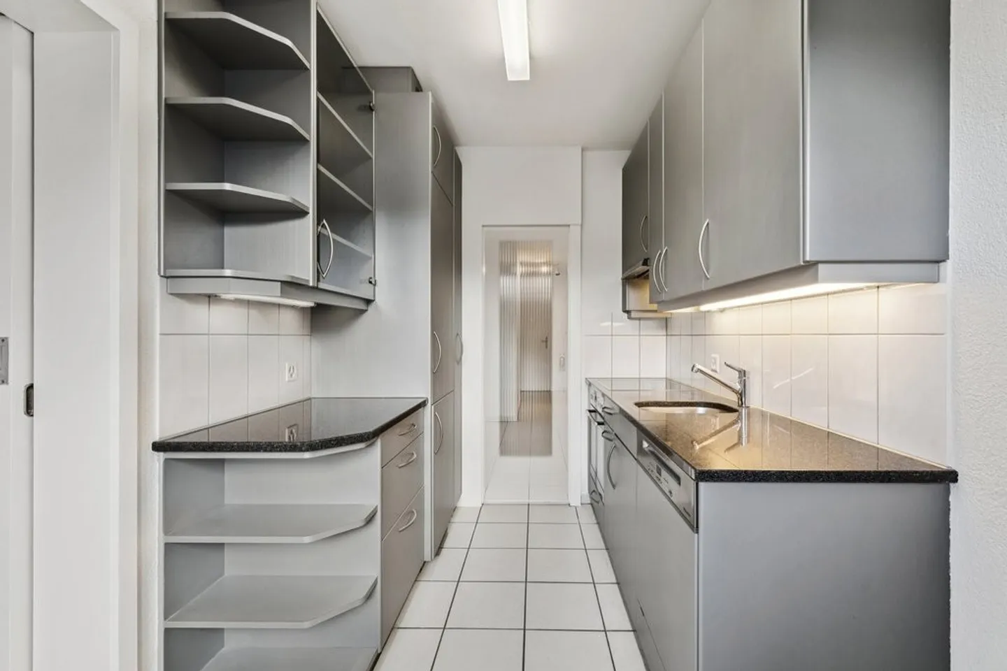 Belle appartement de 4.5 pièces au 7ème étage - Photo 3 sur 12