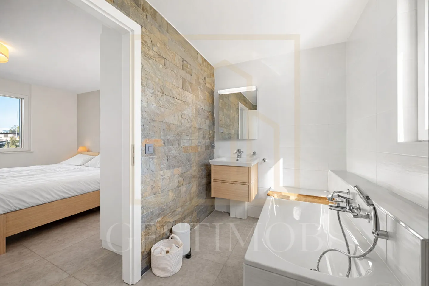 Family Villa with Garden - Photo 7 of 14