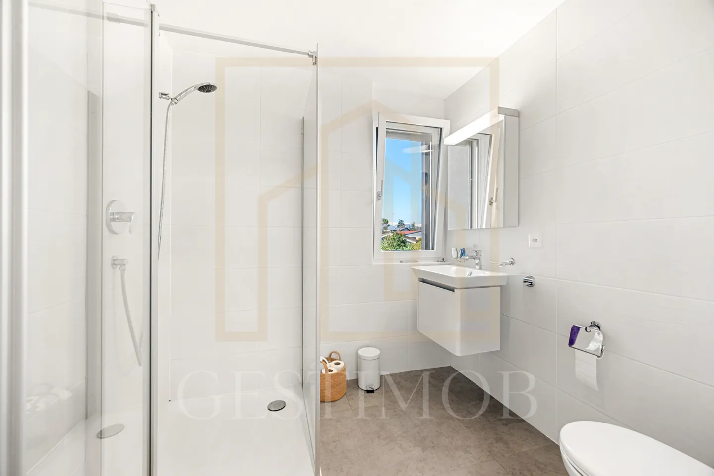 Family Villa with Garden - Photo 10 of 14