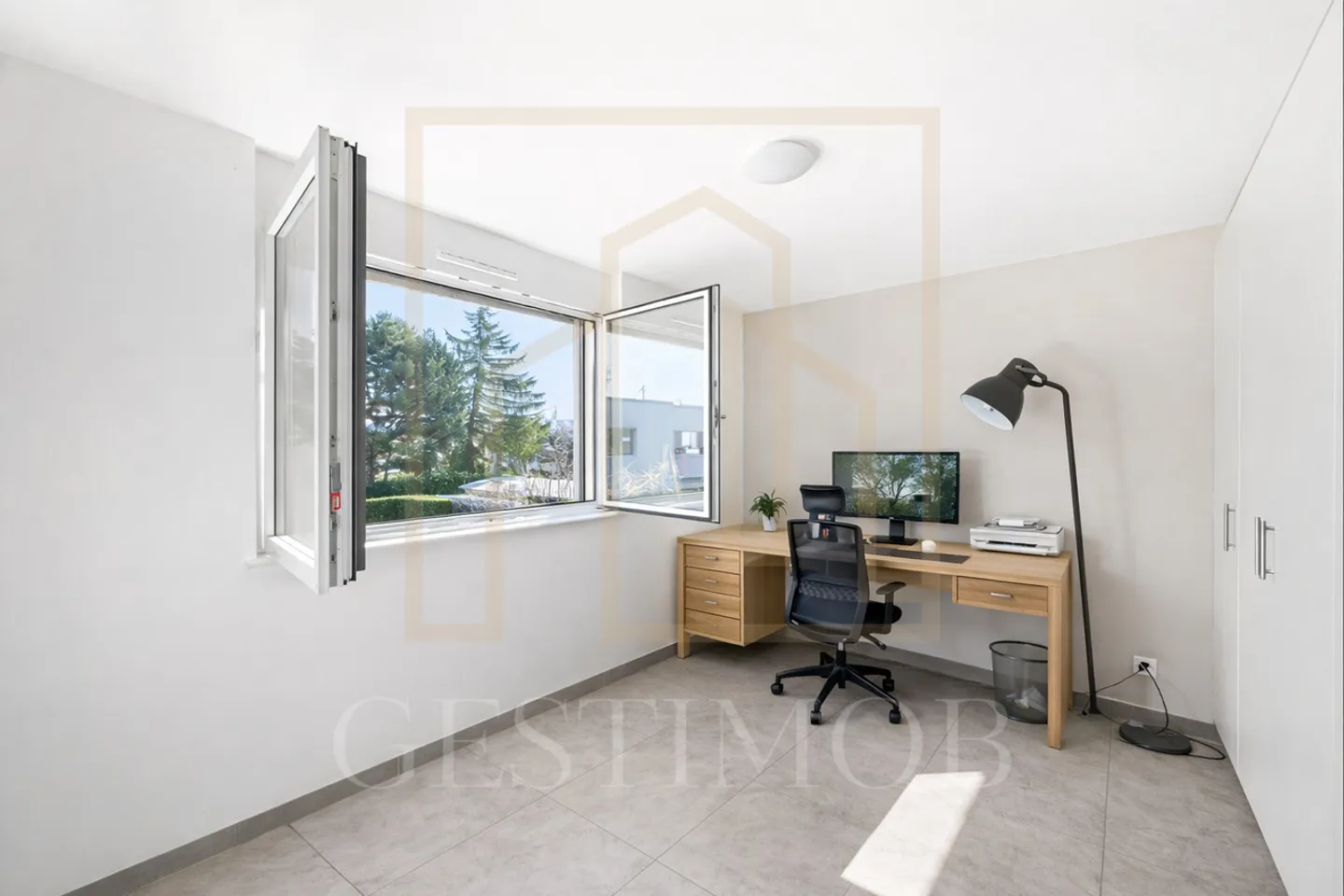 Family Villa with Garden - Photo 9 of 14