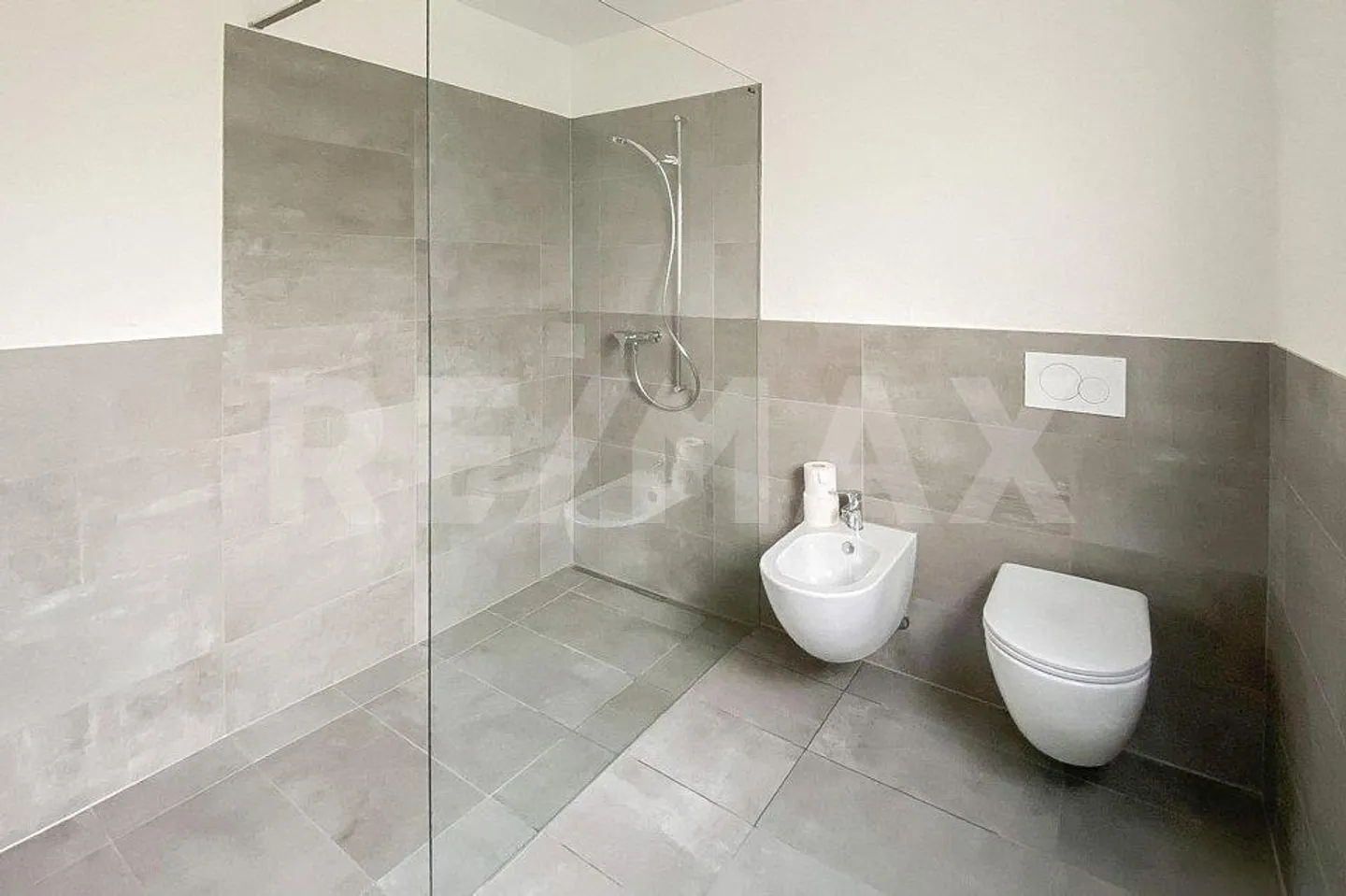 Maison jumelée 5.5 pièces presque neuve : Vivre avec vue - Photo 10 sur 12