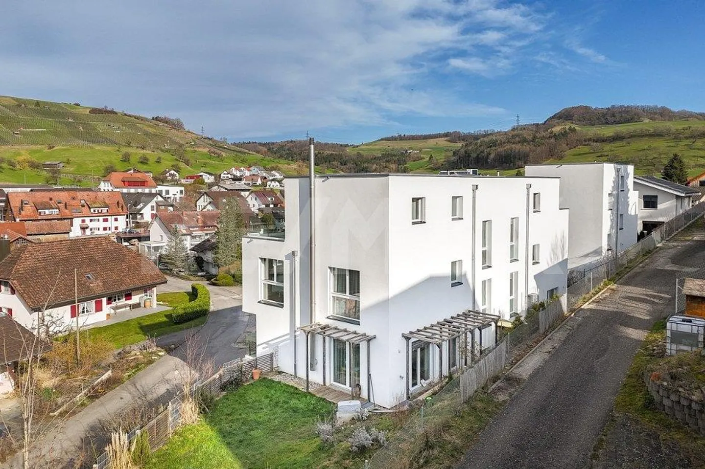 Maison jumelée 5.5 pièces presque neuve : Vivre avec vue - Photo 12 sur 12