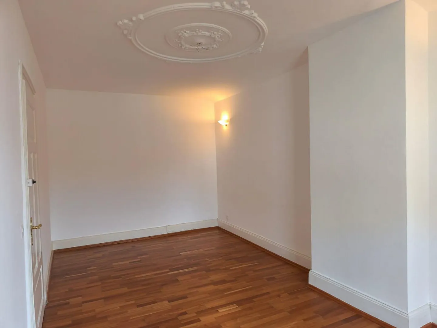 AMICASA AG: Shared Room in Prime Location (Zurich District 6) - Photo 2 of 16