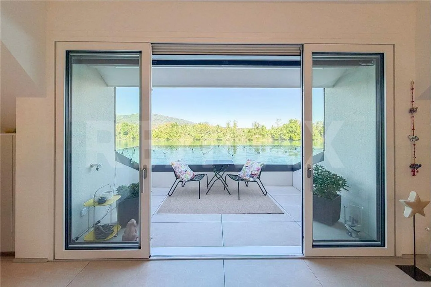 Moderne Maisonette mit Rheinblick - Foto 3 von 13