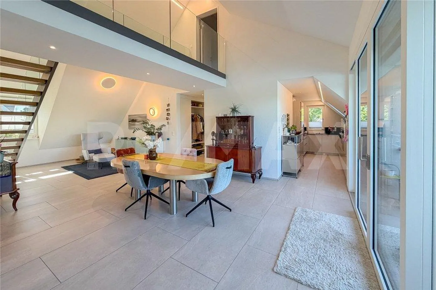 Moderne Maisonette mit Rheinblick - Foto 5 von 13