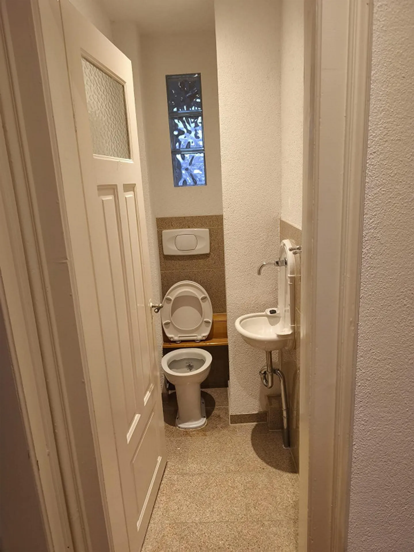 AMICASA AG: Shared Room in Prime Location (Zurich District 6) - Photo 16 of 16