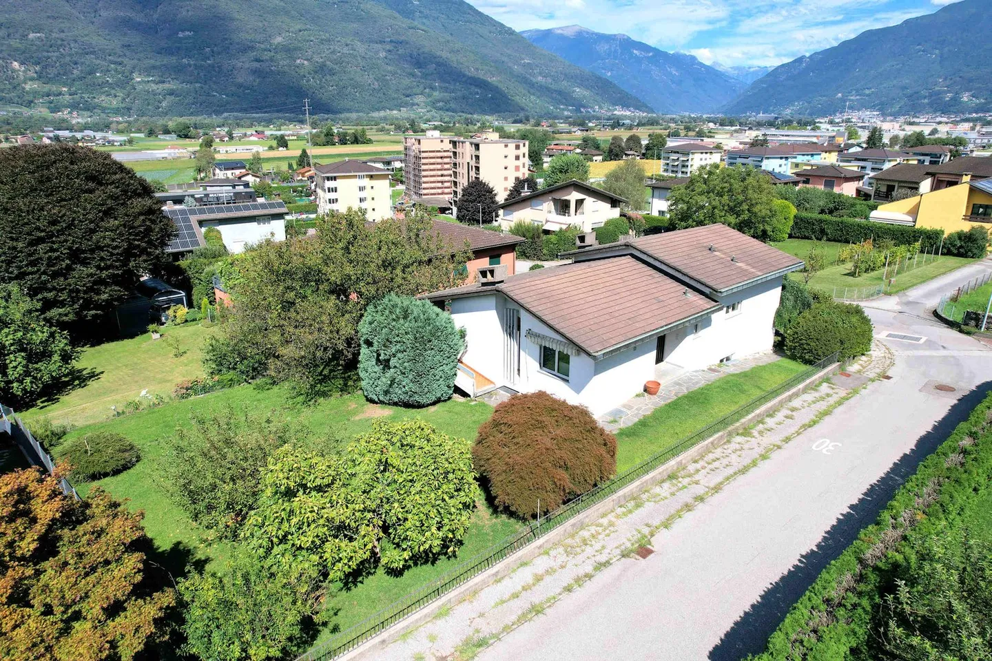 Maison de plain-pied avec grand terrain dans un endroit calme - Photo 3 sur 18