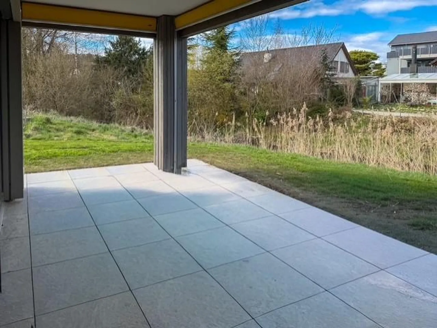 Living by the Aabach – stylish 4.5-room ground floor apartment with garden idyll - Photo 9 of 16