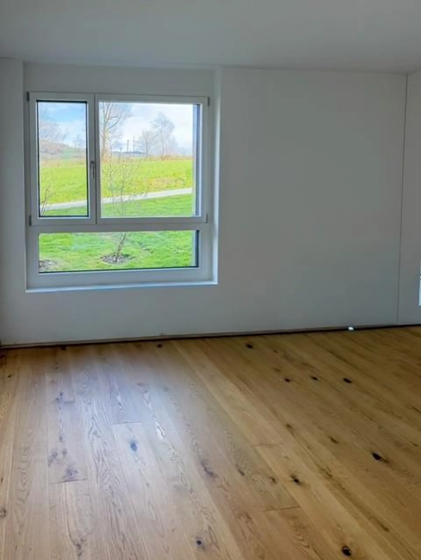 Living by the Aabach – stylish 4.5-room ground floor apartment with garden idyll - Photo 14 of 16