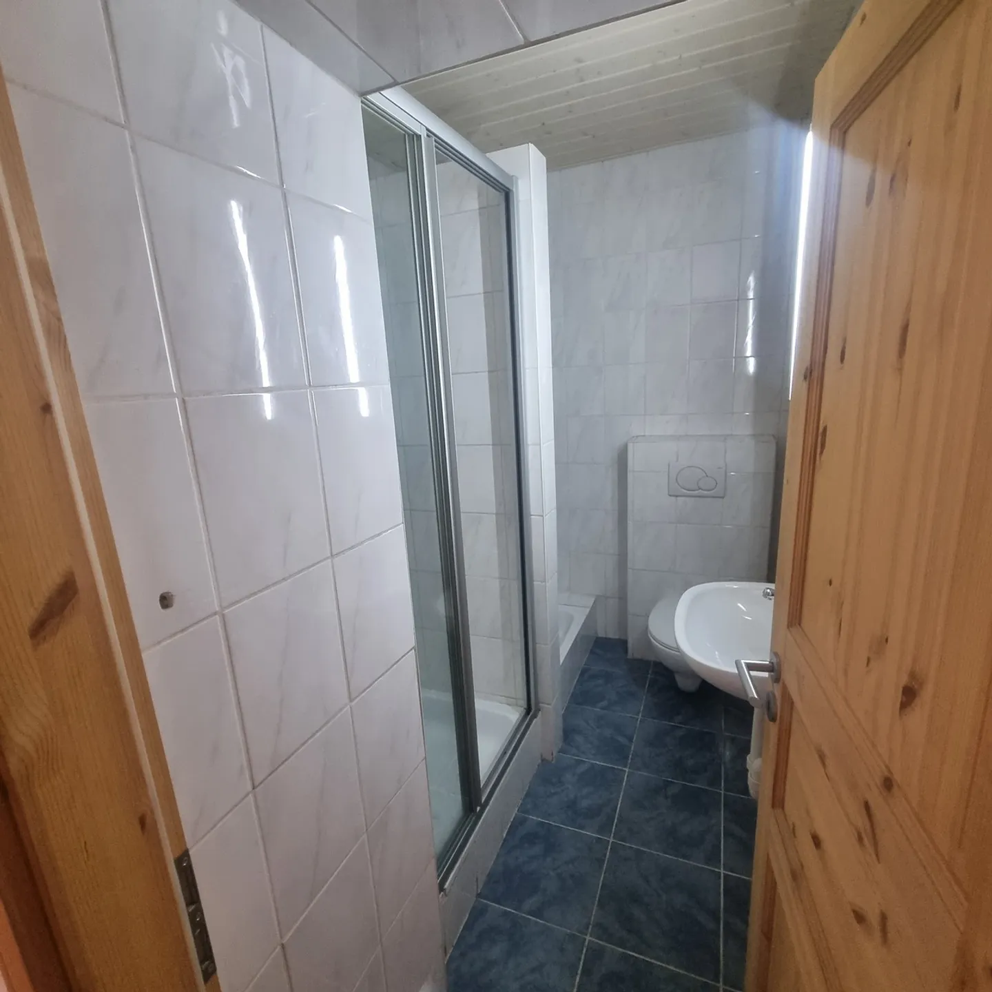 Immeuble de rendement rénové - Photo 8 sur 10