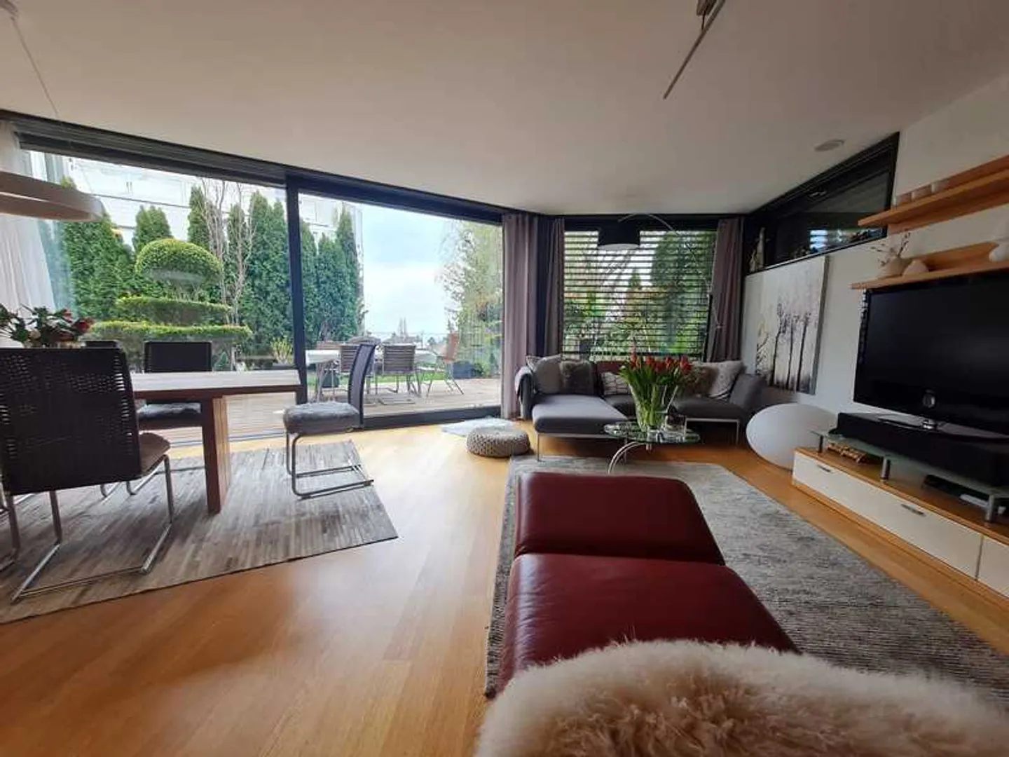 Appartamento Moderno con Vista Lago - Foto 1 di 8