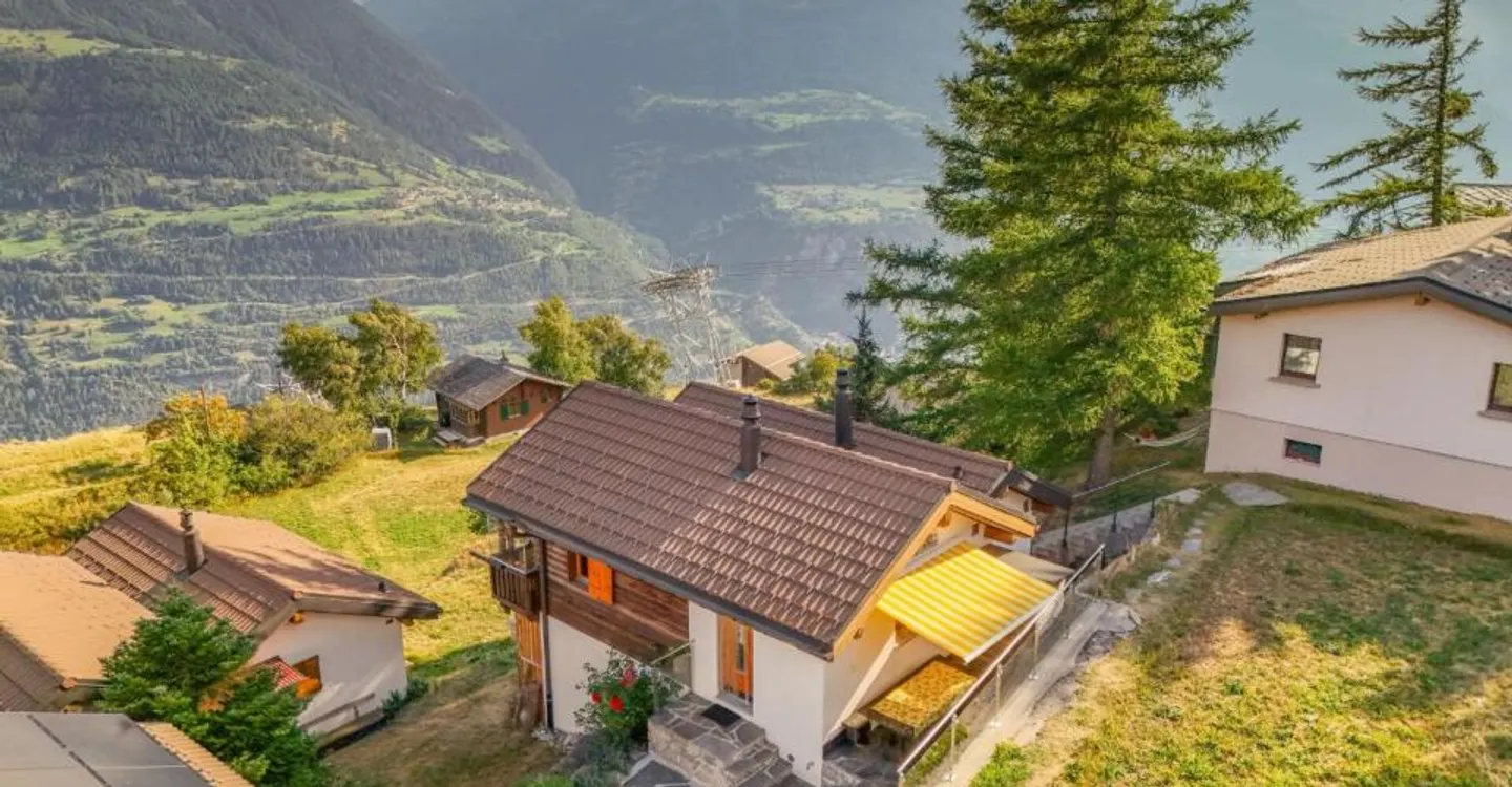 A private retreat in the heart of the Valais mountains - Photo 1 of 13