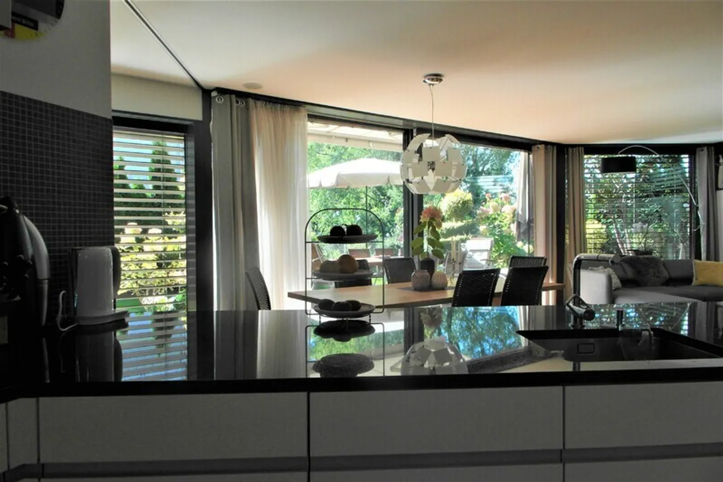Appartamento Moderno con Vista Lago - Foto 4 di 8