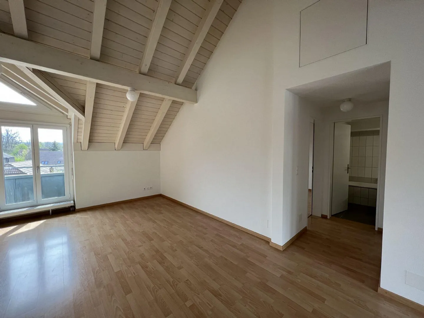 Appartamento centrale di 2,5 stanze con lavanderia privata - Foto 4 di 7