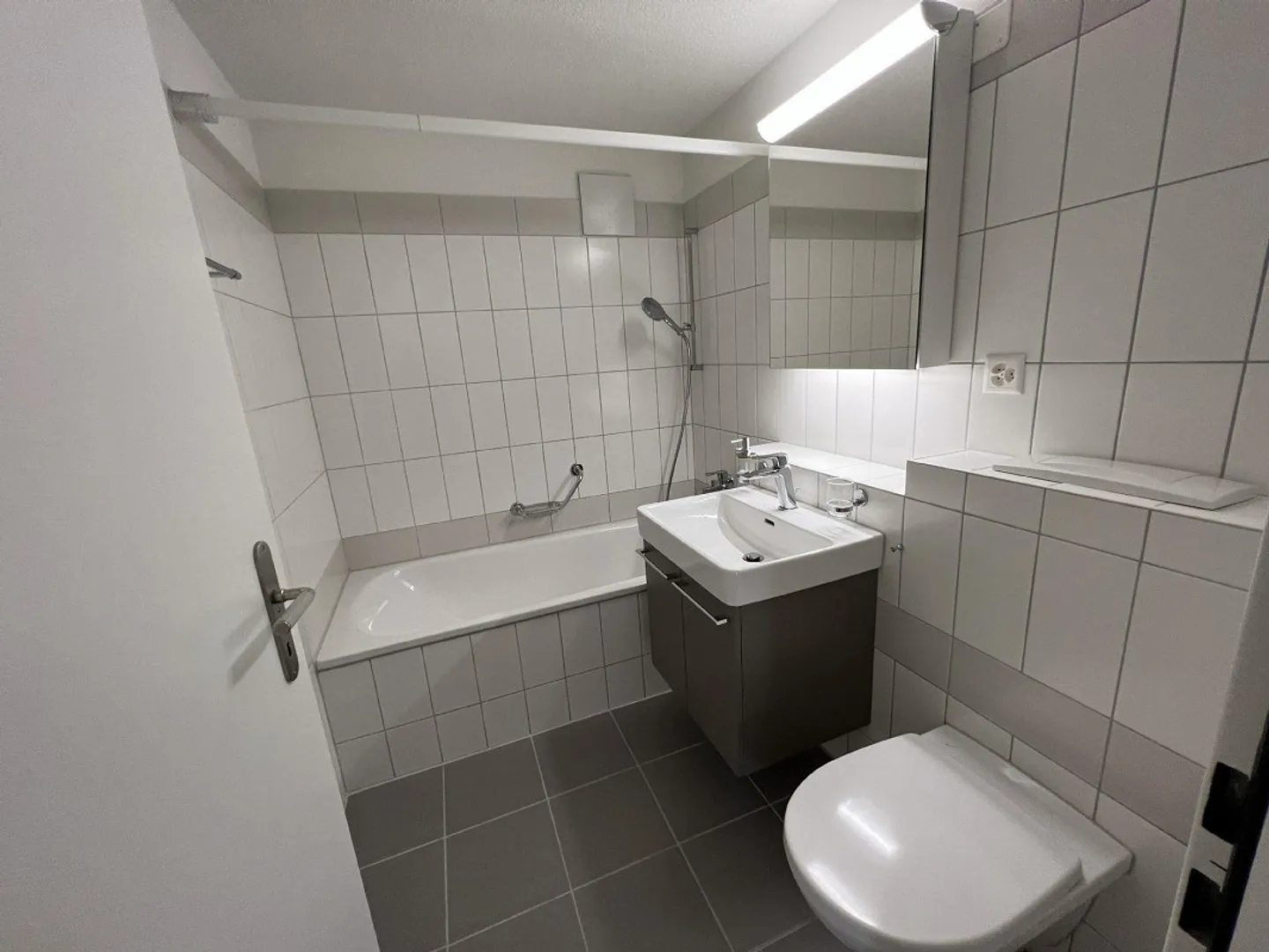 Appartamento centrale di 2,5 stanze con lavanderia privata - Foto 5 di 7