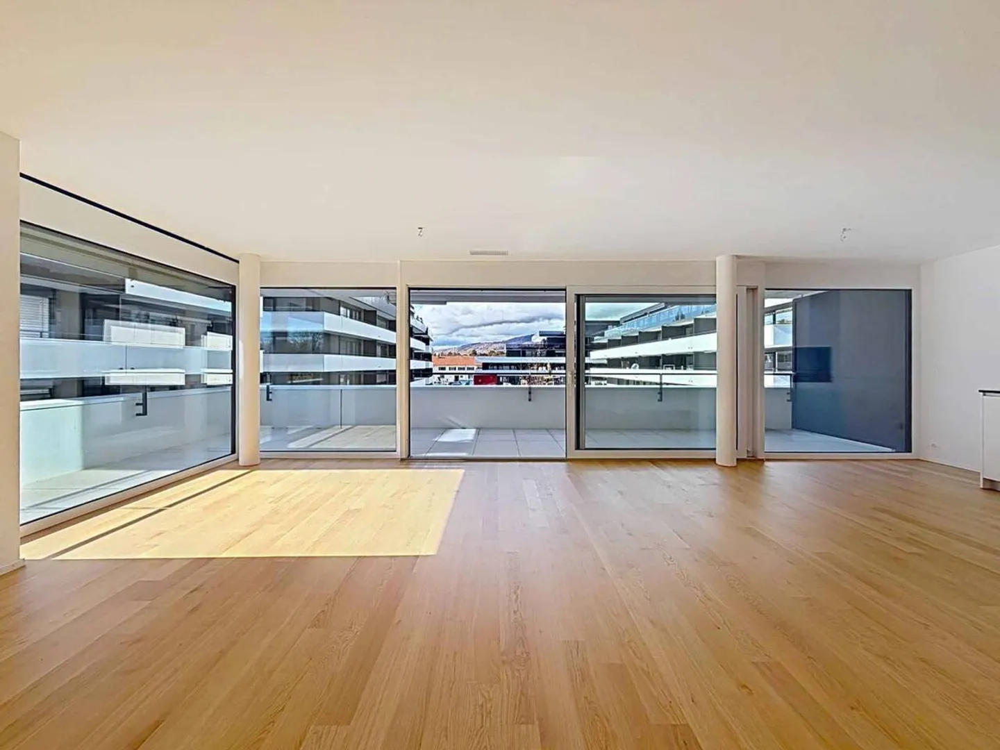 Nouvelle promotion : appartement d'angle de 4,5 pièces avec balcon couvert de 54 m2 - Photo 2 sur 13