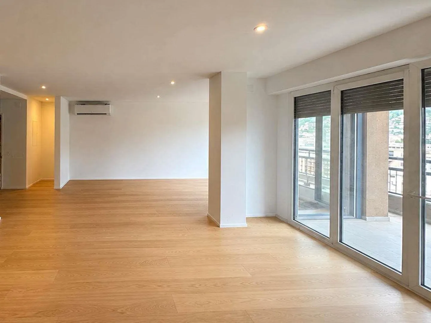 Elegante Wohnung im Stadtzentrum von Lugano mit Seeblick - Foto 4 von 8