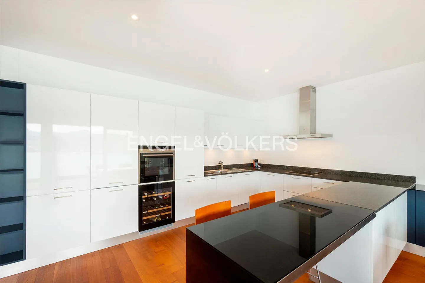Prestige apartment with a view of Lake Lugano - Photo 14 of 14