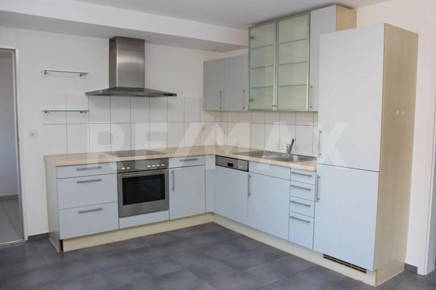 grosszügiges 2 Parteienhaus / Einfamilienhaus mit Einliegerwohnung - Foto 3 von 13