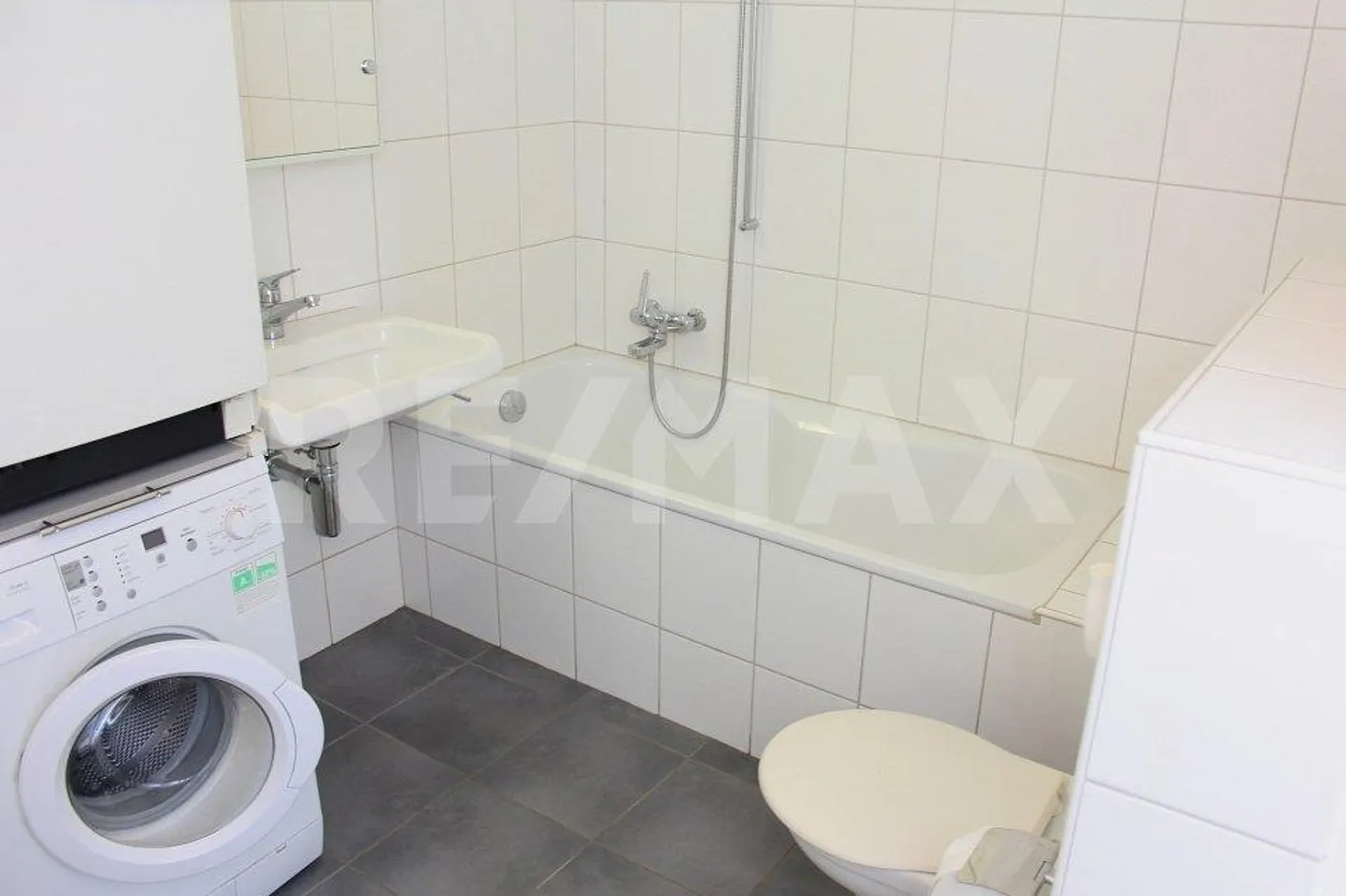 grosszügiges 2 Parteienhaus / Einfamilienhaus mit Einliegerwohnung - Foto 5 von 13